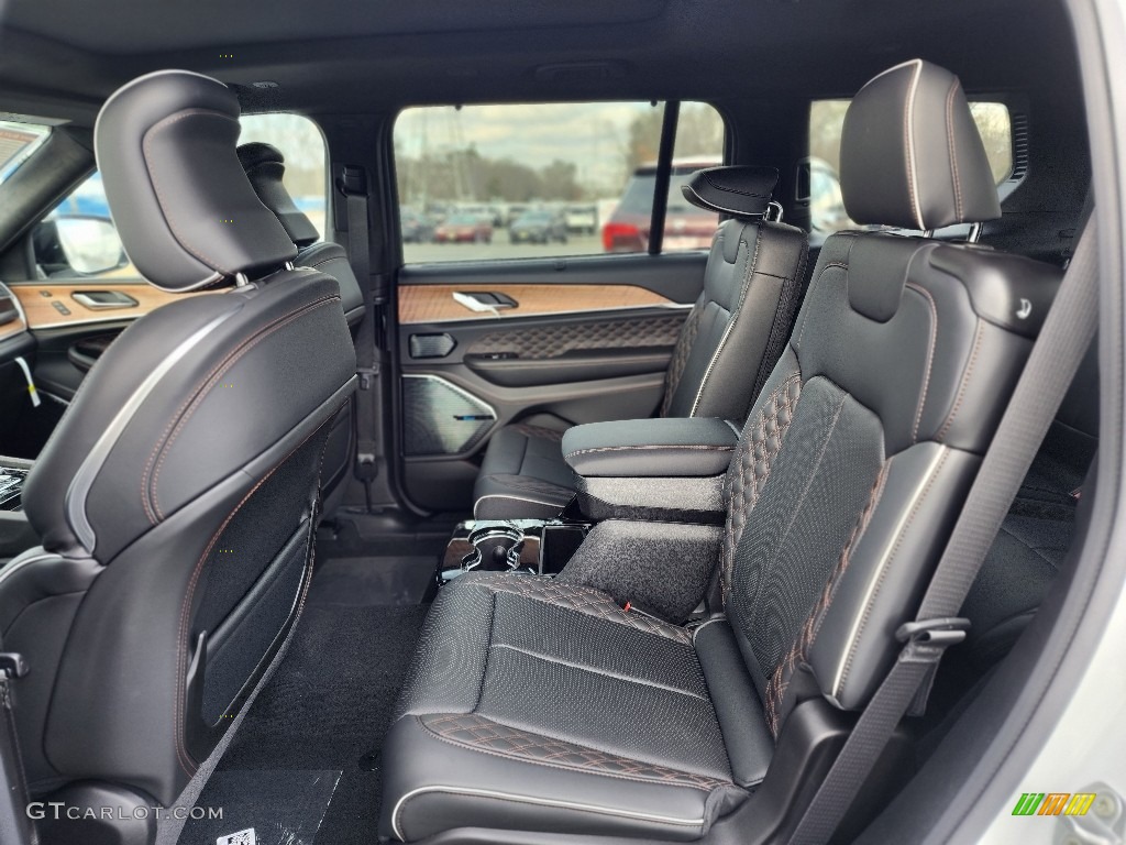 Global Black Interior 2023 Jeep Grand Cherokee L Summit 4x4 Photo #145569870