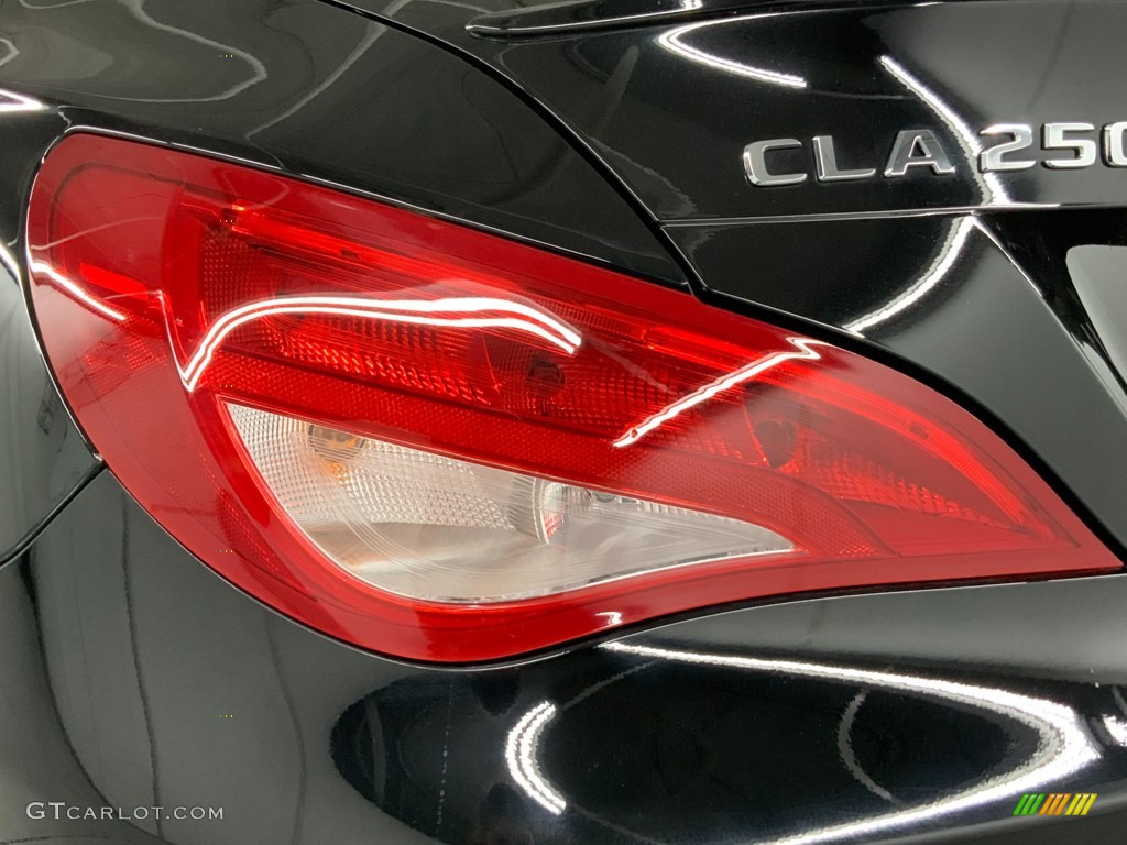 2019 CLA 250 Coupe - Night Black / Black photo #12