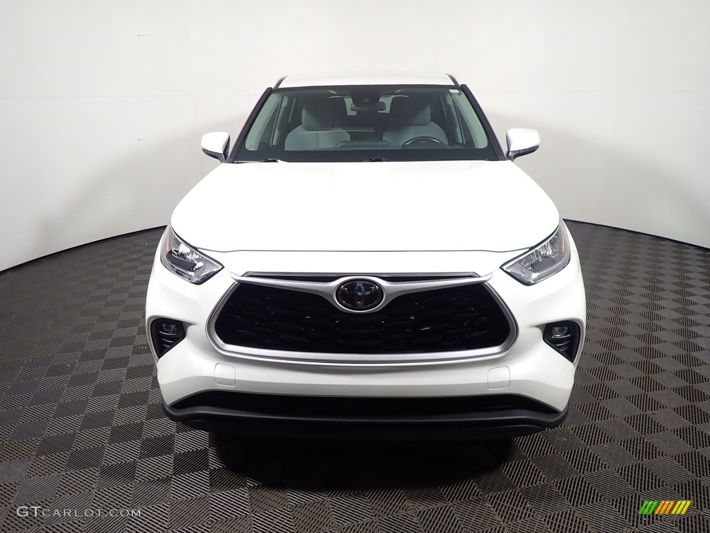2020 Highlander LE AWD - Blizzard White Pearl / Gray photo #4