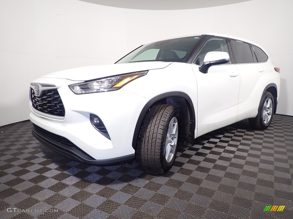 2020 Highlander LE AWD - Blizzard White Pearl / Gray photo #7