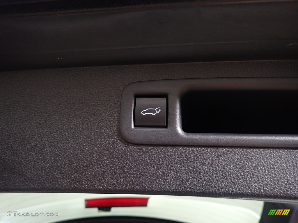 2020 Highlander LE AWD - Blizzard White Pearl / Gray photo #13