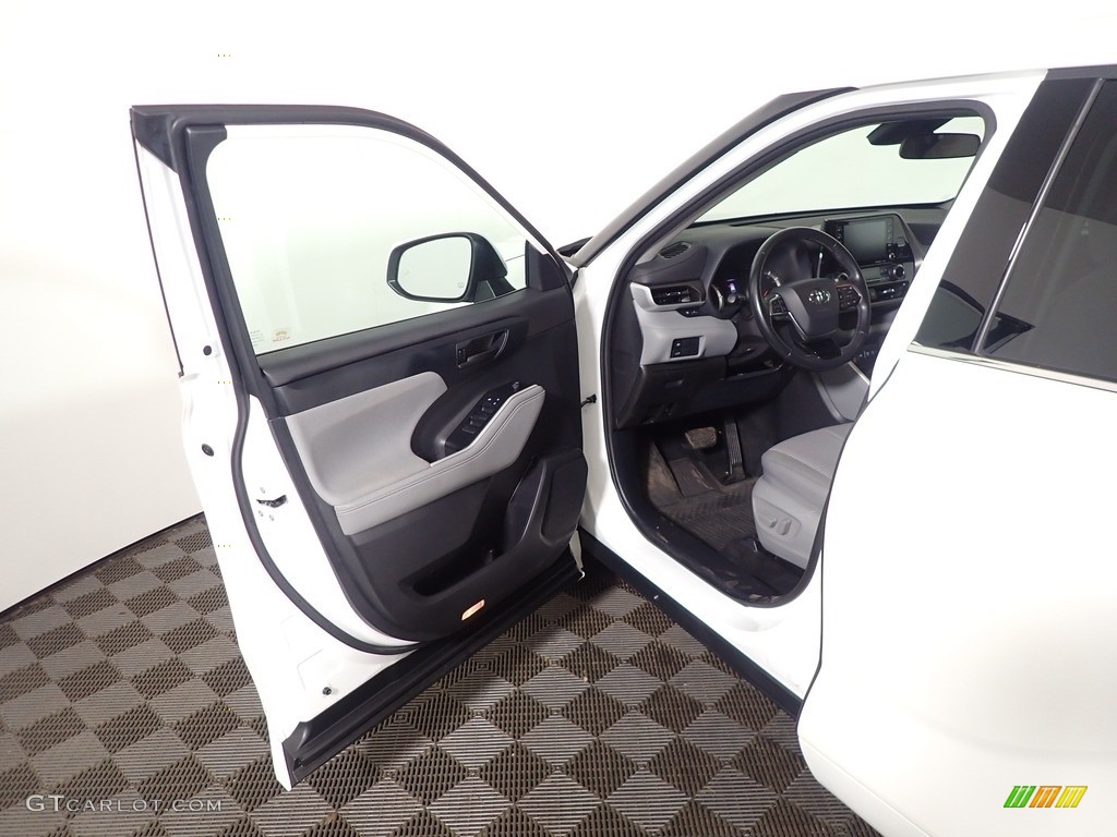 2020 Highlander LE AWD - Blizzard White Pearl / Gray photo #17