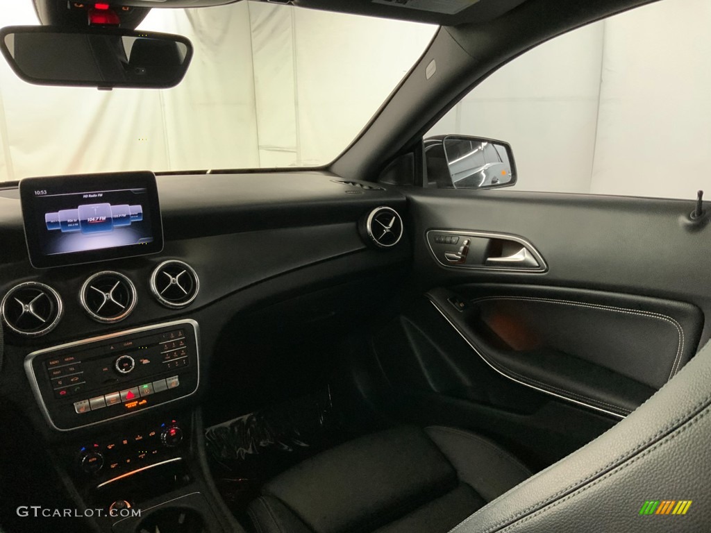 2019 CLA 250 Coupe - Night Black / Black photo #27