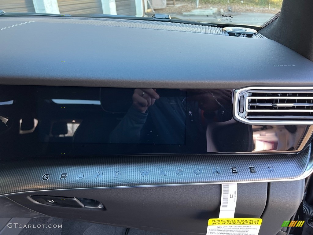 2023 Jeep Grand Wagoneer Obsidian 4x4 Global Black Dashboard Photo #145572870