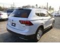 Pure White - Tiguan SE 4MOTION Photo No. 5