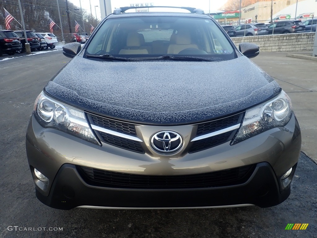 2015 RAV4 XLE - Pyrite Mica / Latte photo #8
