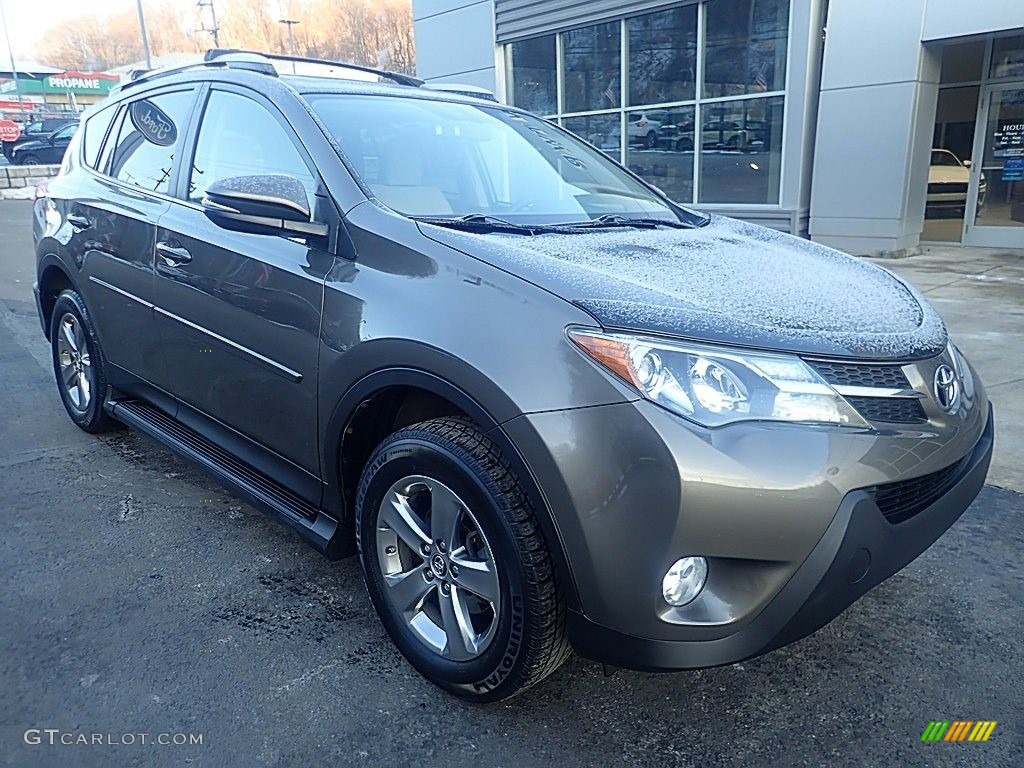 2015 RAV4 XLE - Pyrite Mica / Latte photo #9