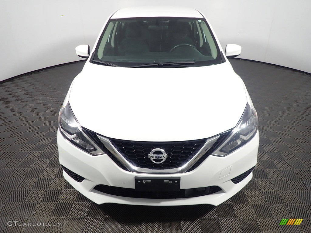 2019 Sentra SV - Aspen White Tricoat / Charcoal photo #6