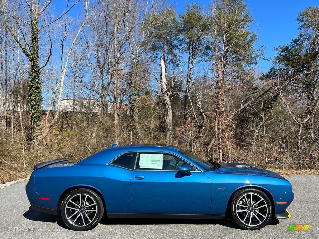 Frostbite 2023 Dodge Challenger R/T Shaker Exterior Photo #145584302