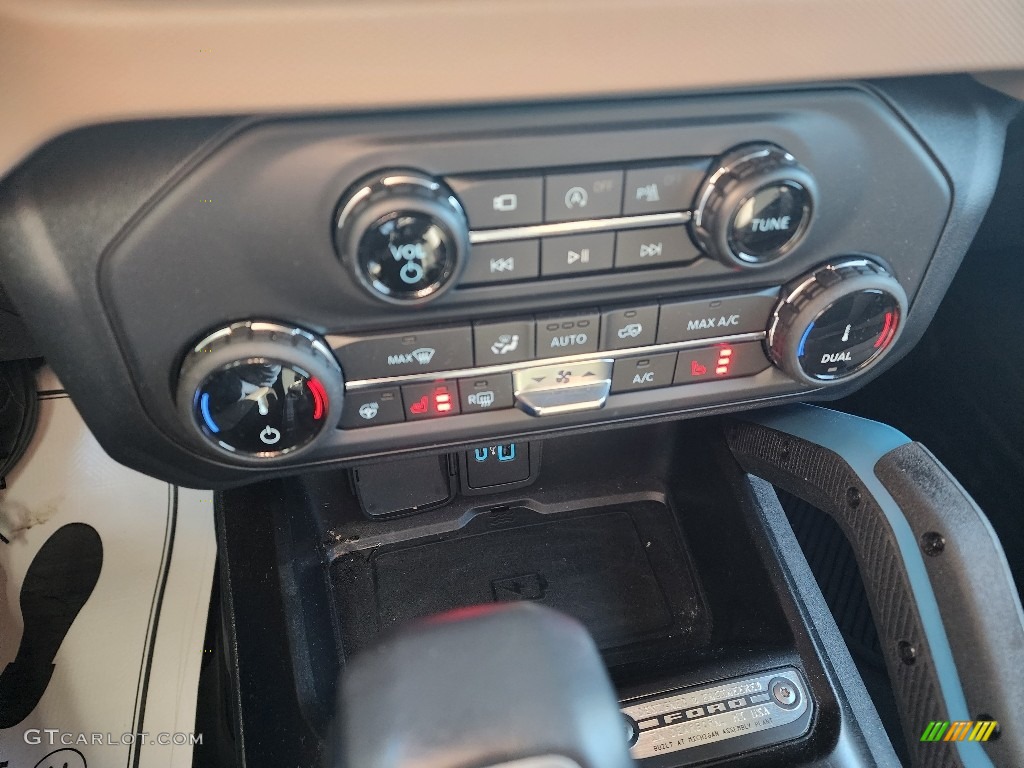2022 Ford Bronco Wildtrak 4x4 4-Door Controls Photo #145584431
