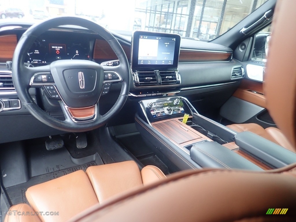 2019 Navigator Reserve 4x4 - White Platinum Metallic Tri-Coat / Russet photo #17