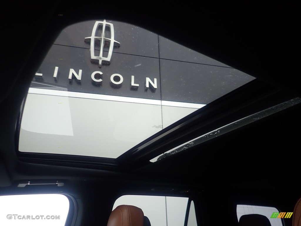 2019 Navigator Reserve 4x4 - White Platinum Metallic Tri-Coat / Russet photo #20