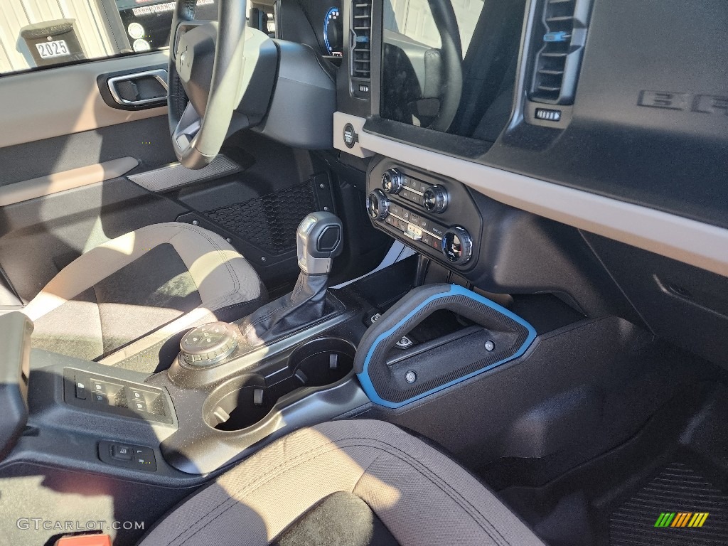 2022 Bronco Wildtrak 4x4 4-Door - Area 51 / Medium Sandstone photo #30