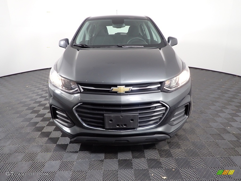 2020 Trax LS - Nightfall Gray Metallic / Jet Black photo #5