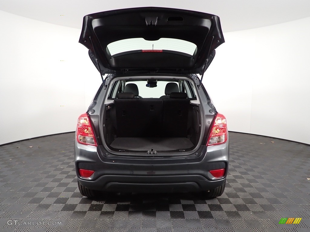 2020 Trax LS - Nightfall Gray Metallic / Jet Black photo #8