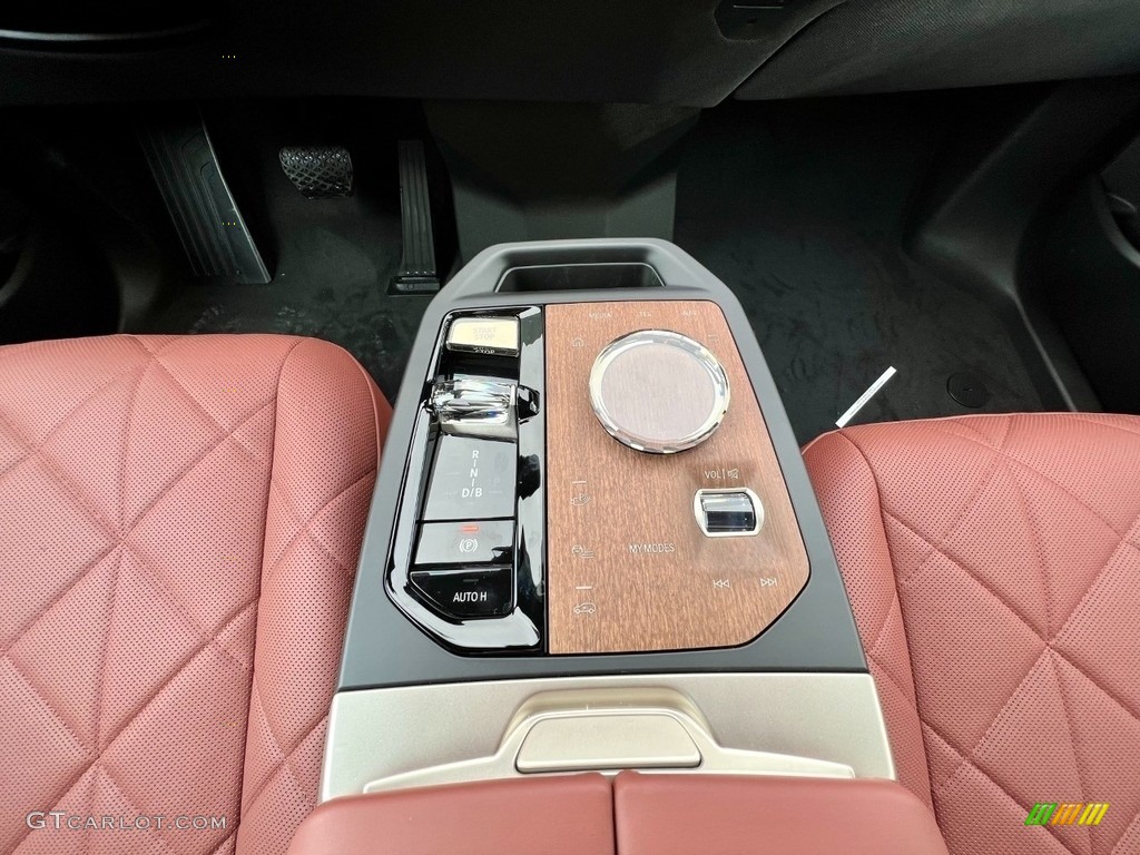 2023 BMW iX xDrive50 Controls Photo #145588103