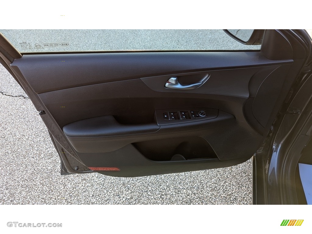 2020 Forte LXS - Gravity Grey / Black photo #9