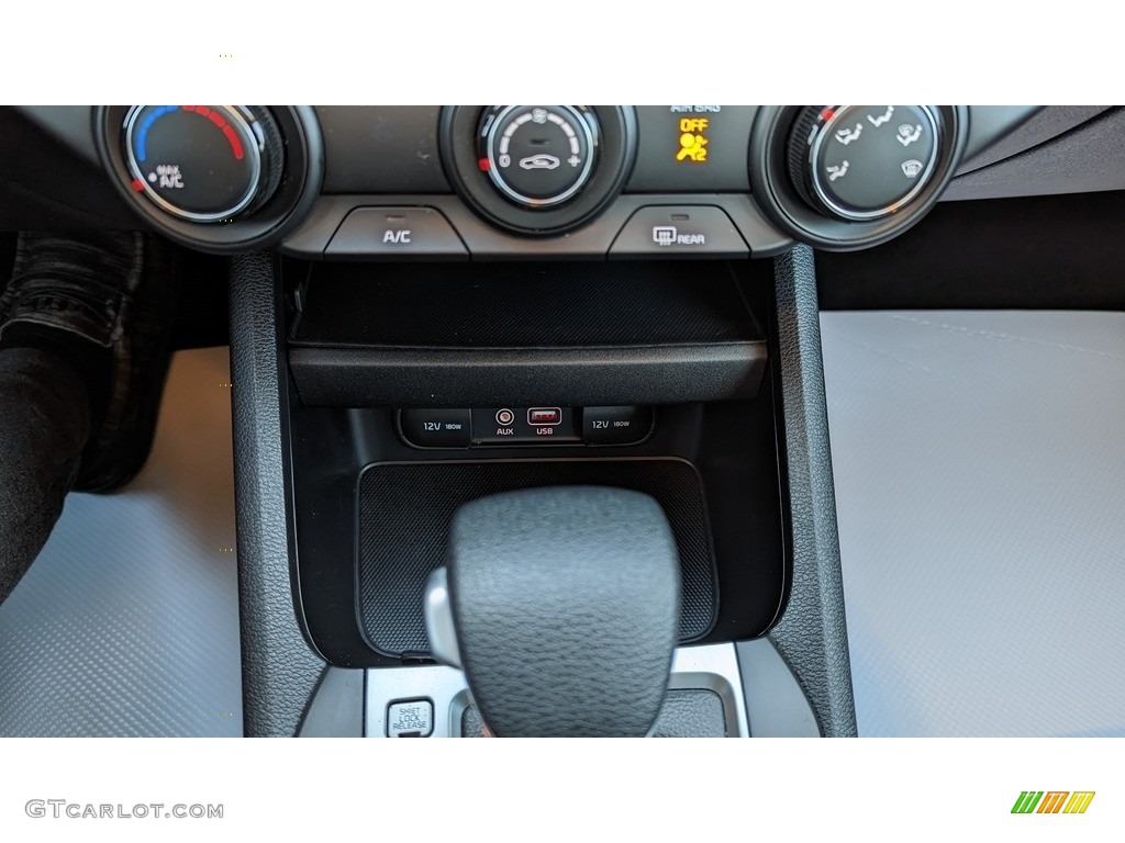 2020 Forte LXS - Gravity Grey / Black photo #13