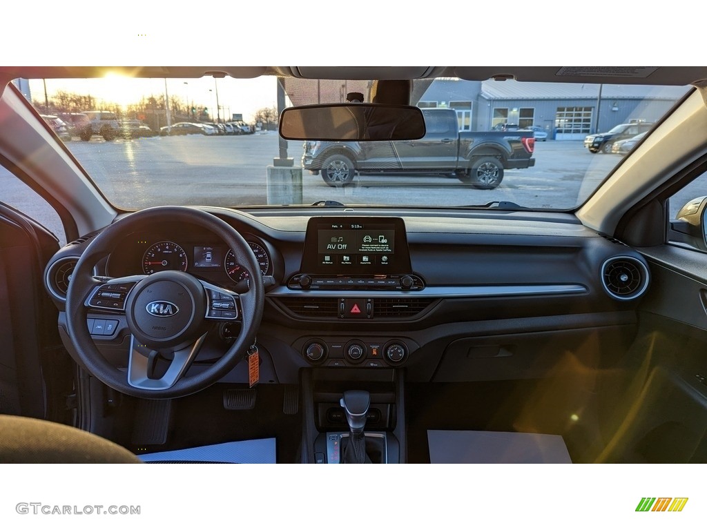2020 Forte LXS - Gravity Grey / Black photo #14