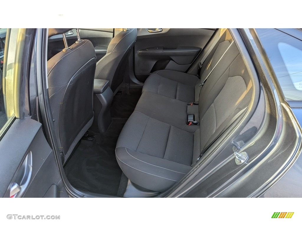 2020 Forte LXS - Gravity Grey / Black photo #16