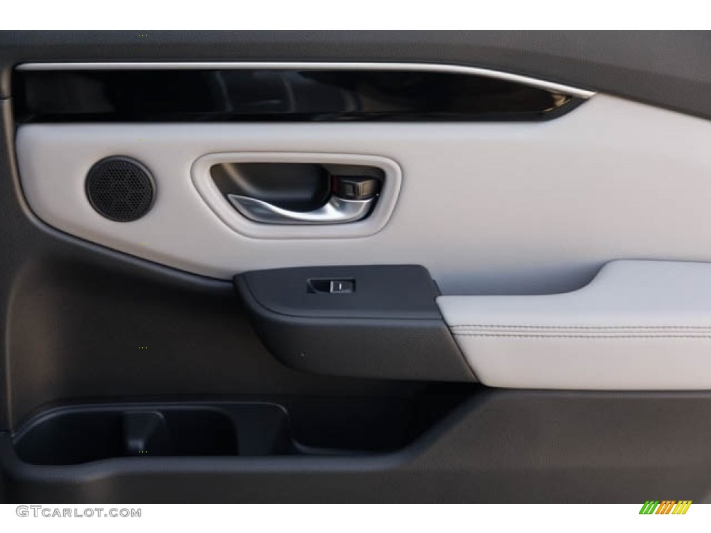 2023 Honda Pilot EX-L Gray Door Panel Photo #145589503