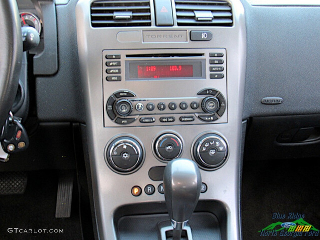 2006 Torrent AWD - Bright White / Ebony Black photo #18