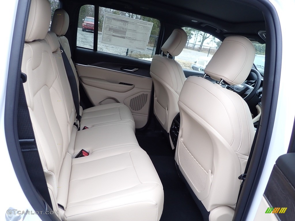 2023 Jeep Grand Cherokee Limited 4x4 Rear Seat Photo #145591264