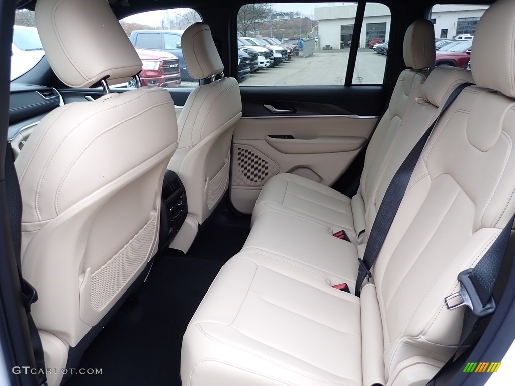 2023 Jeep Grand Cherokee Limited 4x4 Rear Seat Photo #145591290