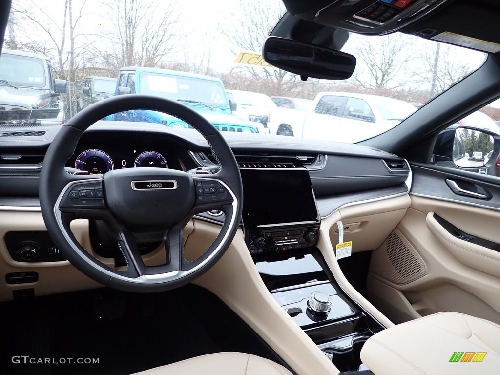 Wicker Beige/Global Black Interior 2023 Jeep Grand Cherokee Limited 4x4 Photo #145591335