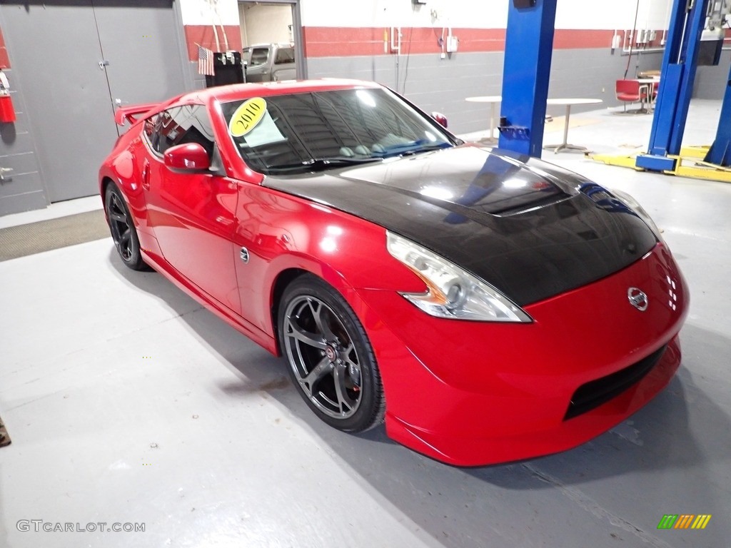 2010 370Z Coupe - Solid Red / Black Cloth photo #3