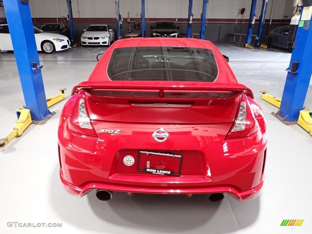 2010 370Z Coupe - Solid Red / Black Cloth photo #5