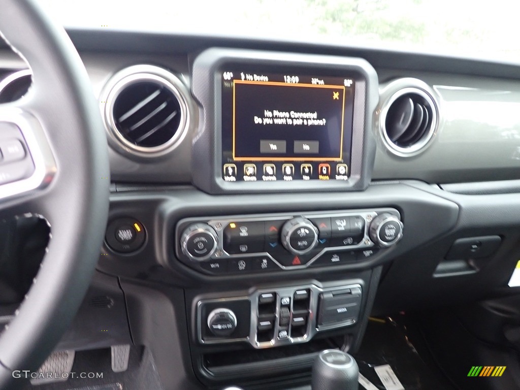 2023 Jeep Wrangler Unlimited Sahara 4x4 Controls Photo #145592454