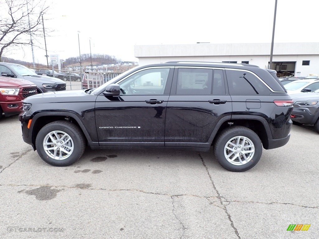 Diamond Black Crystal Pearl 2023 Jeep Grand Cherokee Laredo 4x4 Exterior Photo #145592565