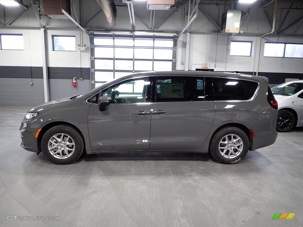 Ceramic Gray 2023 Chrysler Pacifica Touring L Exterior Photo #145592946