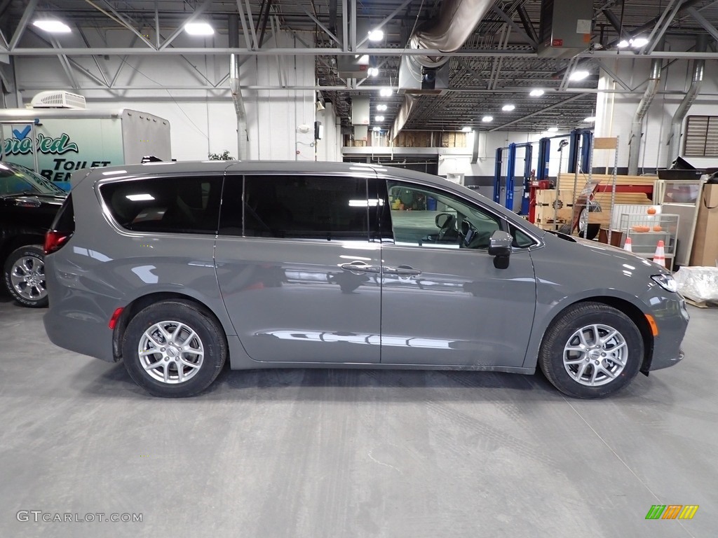 Ceramic Gray 2023 Chrysler Pacifica Touring L Exterior Photo #145593048