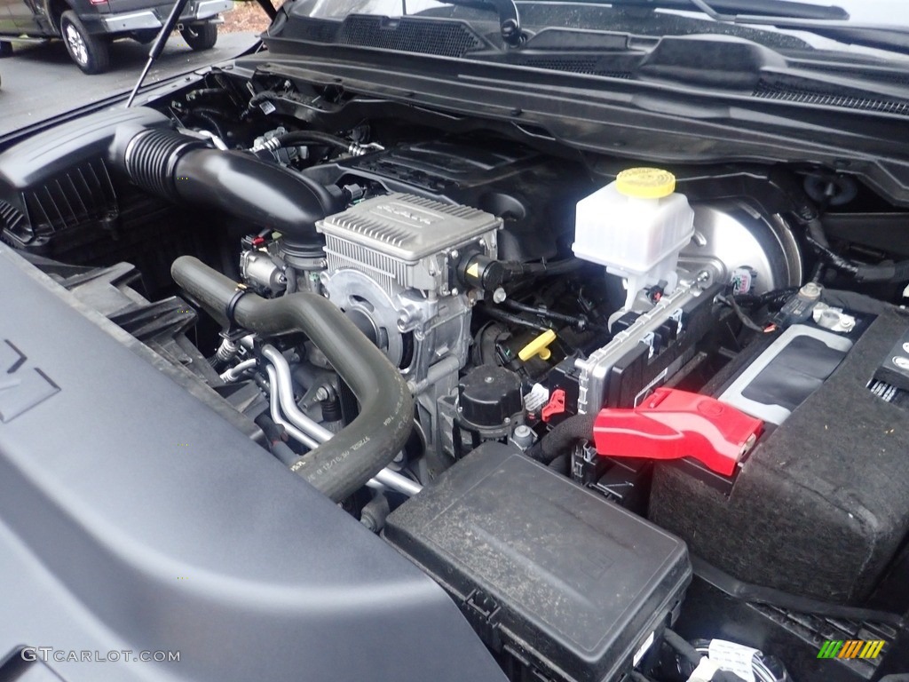 2021 Ram 1500 Laramie Crew Cab 4x4 Engine Photos