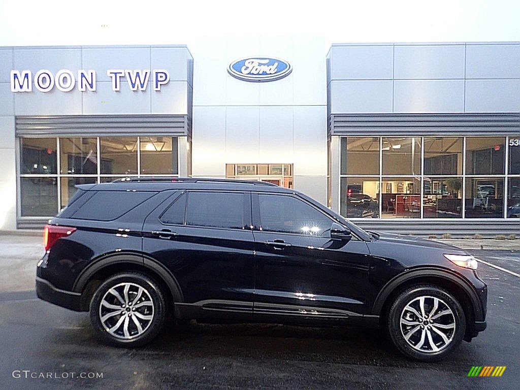 Agate Black Metallic Ford Explorer