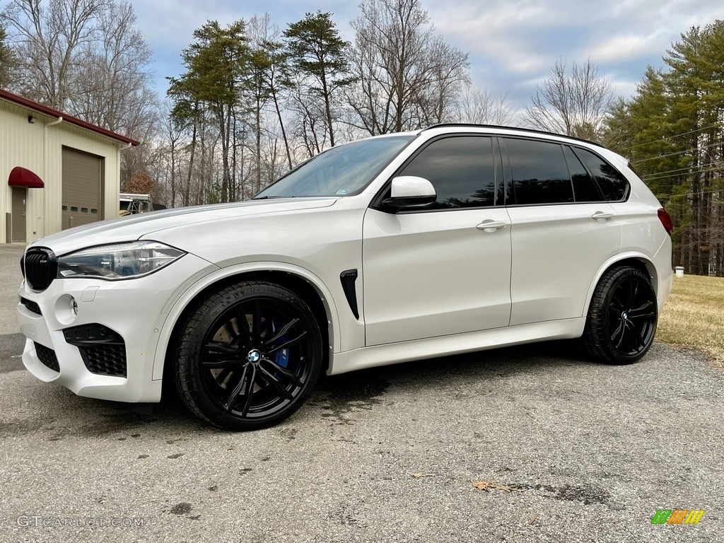 Alpine White BMW X5 M