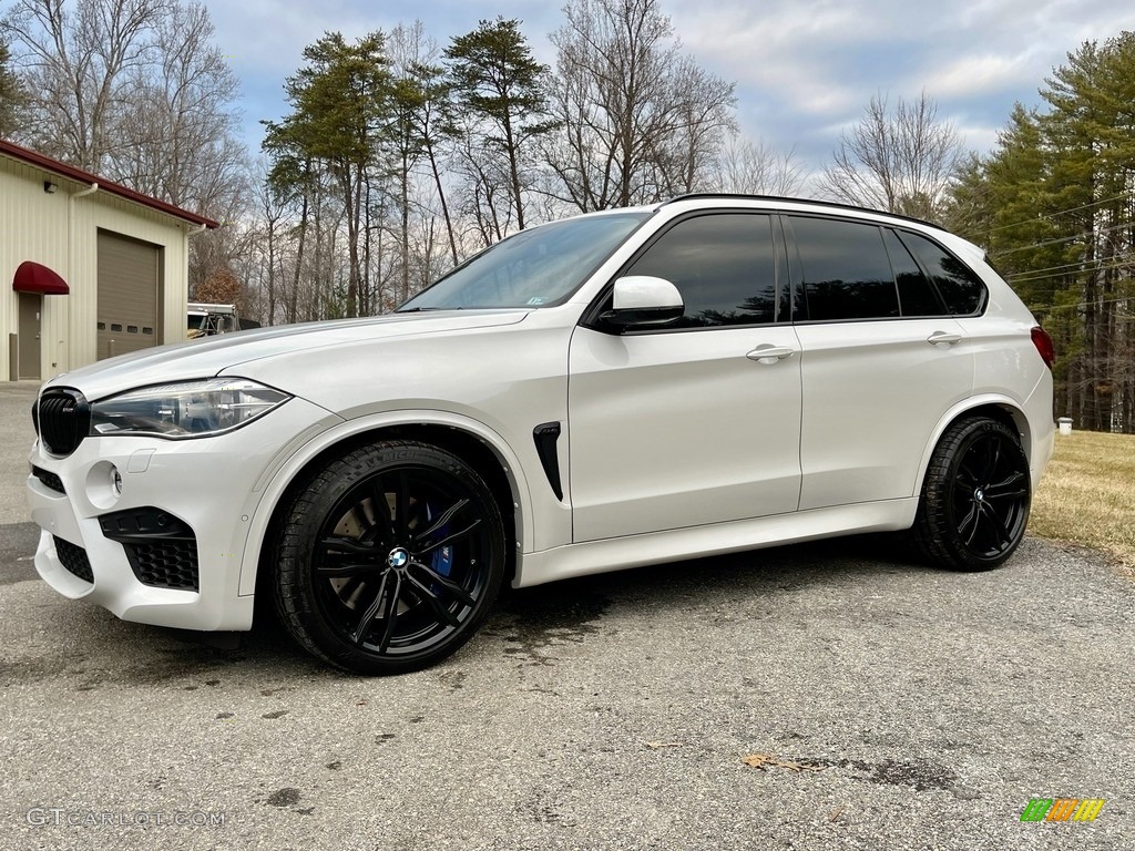 2018 X5 M  - Alpine White / Black photo #1