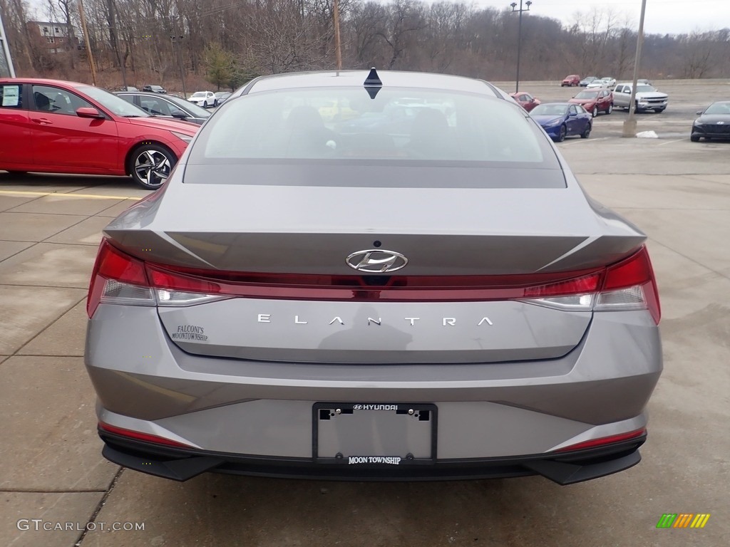 2023 Elantra SEL - Fluid Metal / Black photo #3