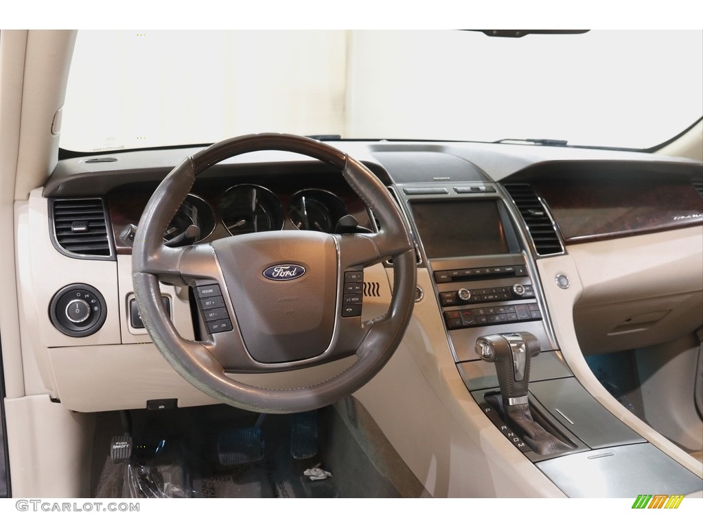 2011 Ford Taurus Limited AWD Dashboard Photos