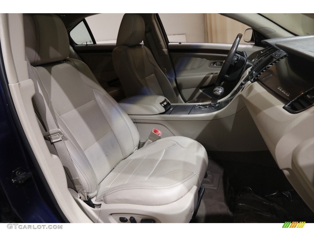 2011 Ford Taurus Limited AWD Front Seat Photos