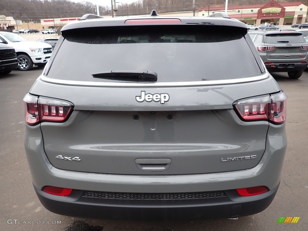 2022 Compass Limited 4x4 - Sting Gray / Black photo #4
