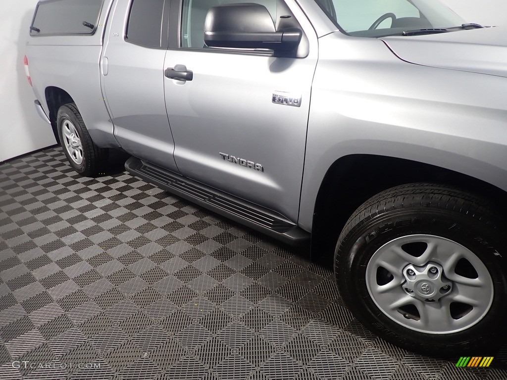 2020 Tundra SR Double Cab 4x4 - Silver Sky Metallic / Graphite photo #4