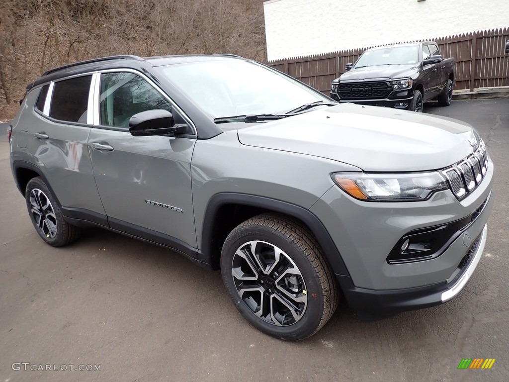 2022 Compass Limited 4x4 - Sting Gray / Black photo #8