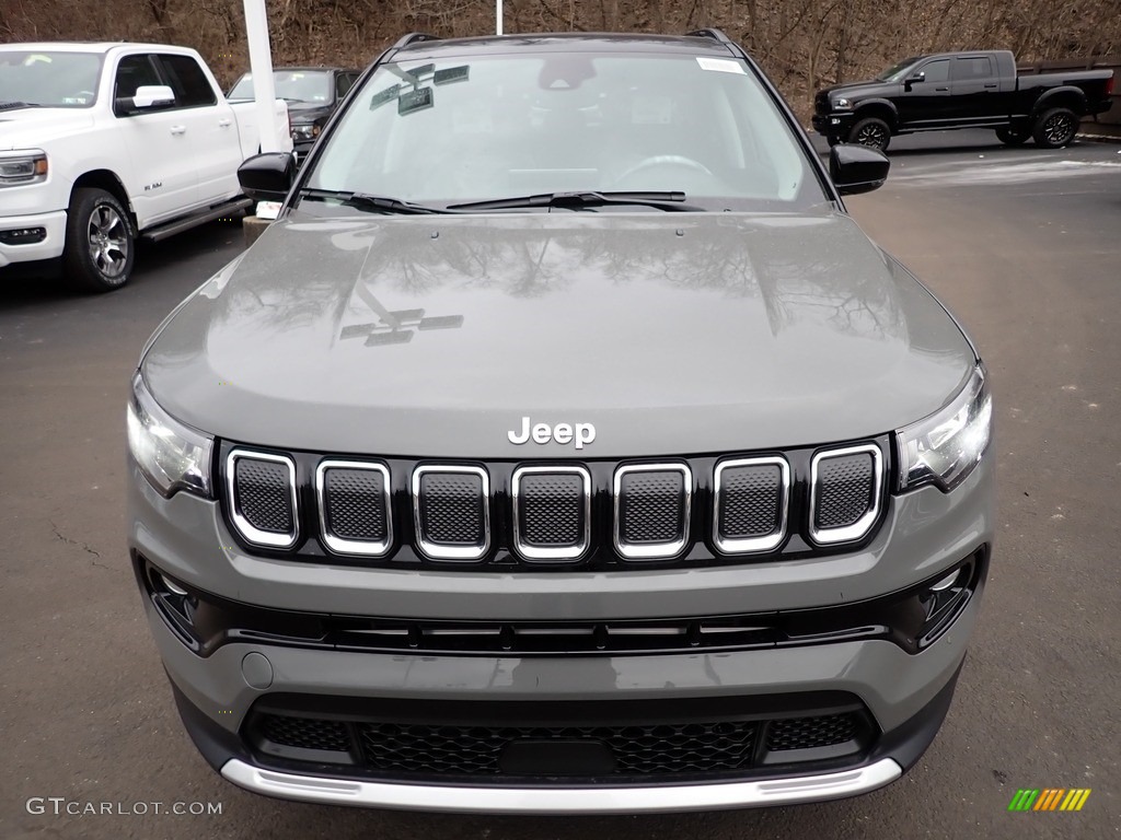2022 Compass Limited 4x4 - Sting Gray / Black photo #9