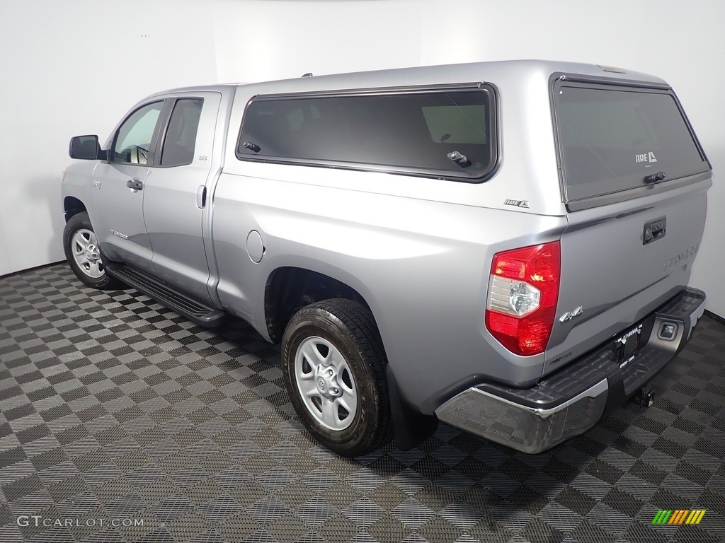 2020 Tundra SR Double Cab 4x4 - Silver Sky Metallic / Graphite photo #12