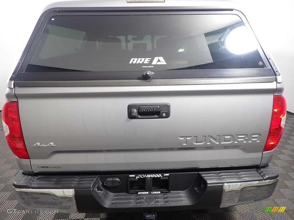 2020 Tundra SR Double Cab 4x4 - Silver Sky Metallic / Graphite photo #13