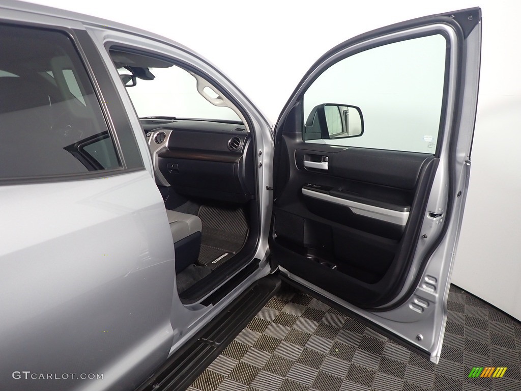2020 Tundra SR Double Cab 4x4 - Silver Sky Metallic / Graphite photo #37