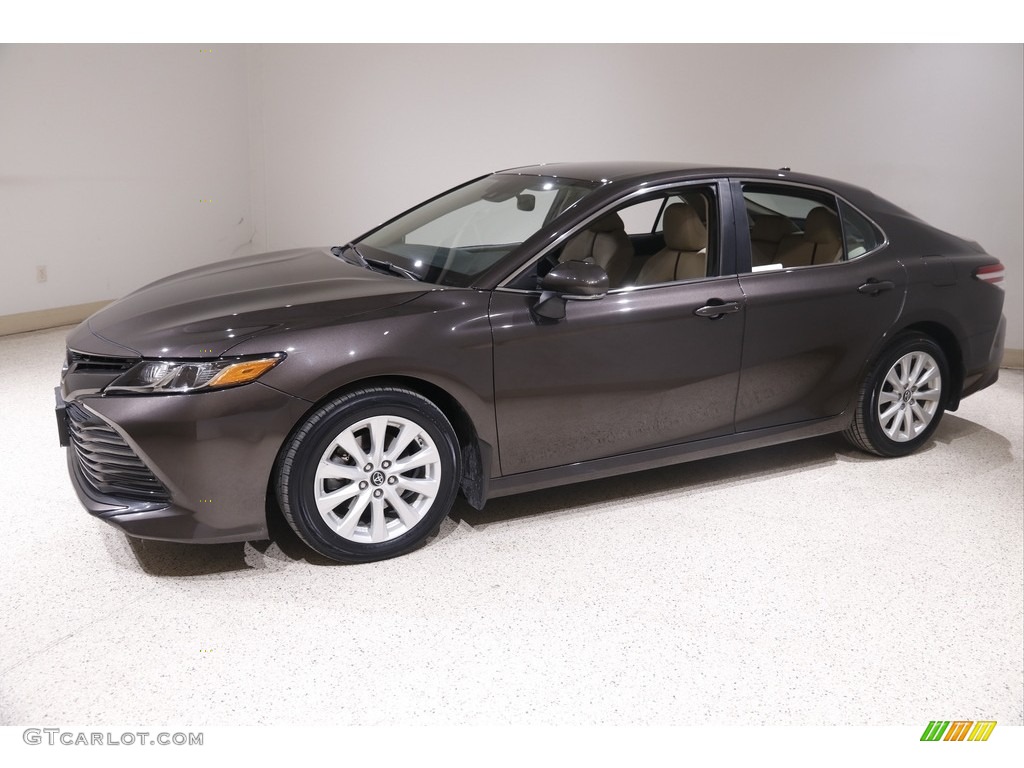 2019 Camry LE - Brownstone / Macadamia photo #3